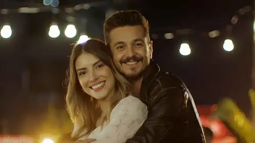 شائعات الطلاق تلاحق دينيز بايسال  
