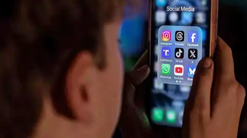 مواقع تواصل