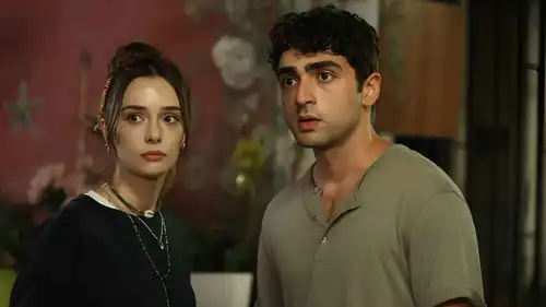 "إسطنبول رأسا على عقب" الحلقة 13.. قرار ناز يغير كل شيء