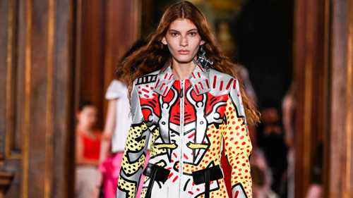 تناغم الموضة والفن في مجموعة Louis Vuitton Cruise 2027