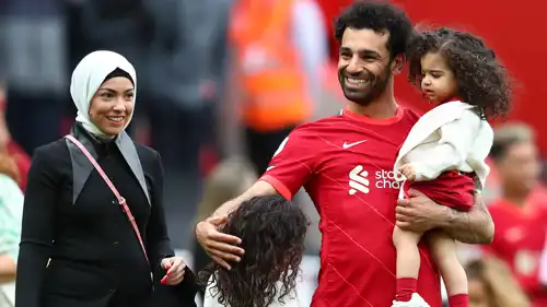 محمد صلاح وعائلته