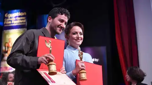 "دخل الربيع يضحك" يكتسح جوائز الكاثوليكي للسينما.. وريهام عبد الغفور تخطف الأنظار في ليلة الختام