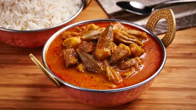 يخنة البامية مع الأرز