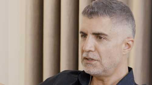 أوزجان دينيز في مأزق مالي بسبب شقيقه.. إليك التفاصيل