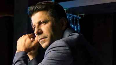 إياد نصار بطلاً لفيلم "عطر ميت" لمحمد خابور وهديل لاوي