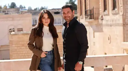 نجوم مسلسل المدينة البعيدة