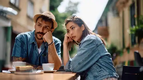 هل يمكن أن تكون العلاقة الناجحة مملة قليلًا؟