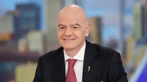 جياني إنفانتينو يرفع علم لبنان في كأس العالم وابنته ترتدي قميص المغرب