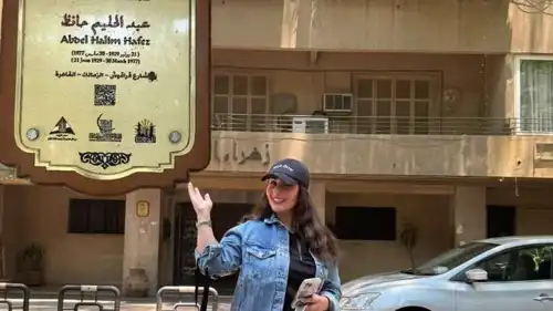 هنادي الكندري توثق زيارتها لمنزل عبد الحليم حافظ في القاهرة