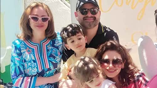 صور إلهام شاهين مع أبناء شقيقها تثير تفاعل الجمهور