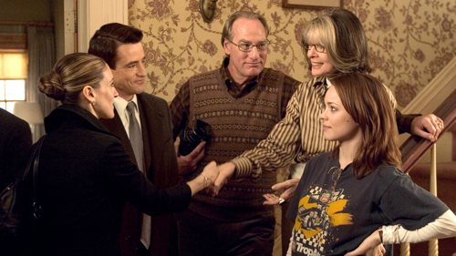 بعد 21 عامًا.. عودة نجوم فيلم The Family Stone بجزء جديد