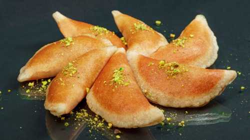 طريقة عمل قطايف بالفستق بشكل مثالي