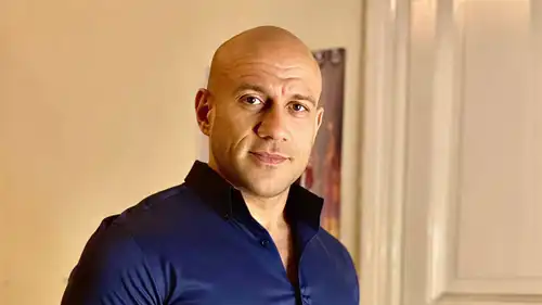 بعد غياب عن السينما.. أحمد مكي يبدأ تصوير فيلم "فرصة سعيدة"