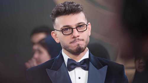 الشامي يروي وجع الفقد ويخلد اسم شقيقه بوشم
