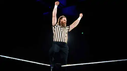 سامي زين يتوج بلقب WWE في ليلة الأبطال بالرياض