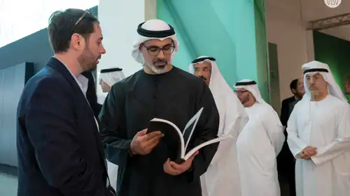 سمو الشيخ خالد بن محمد بن زايد آل نهيان يفتتح فن أبوظبي في دورته ال17