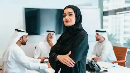 من التعليم إلى القيادة.. محطات صنعت حضور المرأة الإماراتية