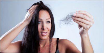 ما علاقة الصحة النفسية بتساقط الشعر؟.. الأطباء يُجيبون!