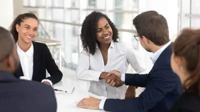 قبل وظيفتك الجديدة.. تعلمي اتيكيت مساحات العمل المشتركة