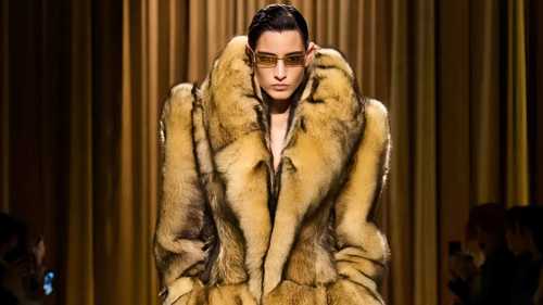أسبوع الموضة باريس 2026: Lanvin وLoewe بين الغموض والغرابة