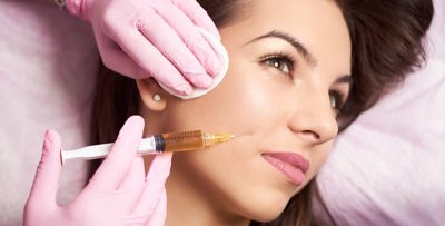 مركز تجميل يتسبب بإصابة كويتية بالإيدز قبل زفافها.. وتحذير للفتيات!