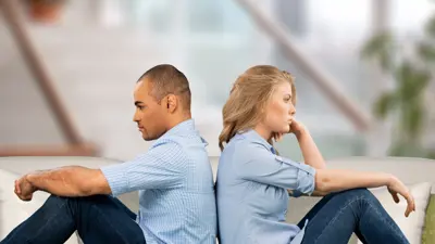 العلاقات العاطفية التي تفتقر إلى الوضوح والتحديد
