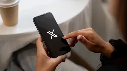 منصة X تختبر أداة جديدة لكشف الحظر الخفي وتراجع وصول المنشورات