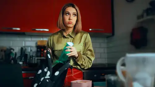 أمومة