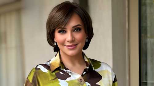 سلاف فواخرجي بالحجاب في "مهرجان فجر السينمائي"