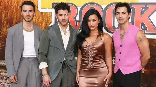 نيك جوناس يكشف كيف تعرفت ابنته مالتي على فيلم Camp Rock