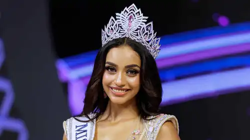 كازياه ليز ميجو تتوج بلقب ملكة جمال الكون الهند 2026