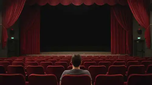 تفسير رؤيا دخول قاعة سينما وعرض شاشة سوداء في المنام
