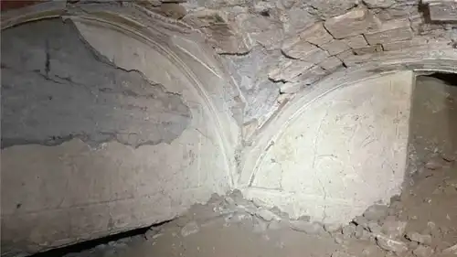 من الاكتشاف