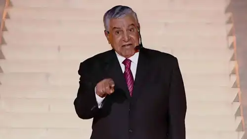 زاهي حواس