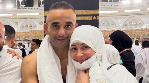 منة شلبي تؤدي مناسك الحج برفقة أحمد الجنايني