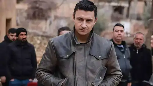 نجوم "المدينة البعيدة" يتورطون في شجار بسبب تاكسي (فيديو)