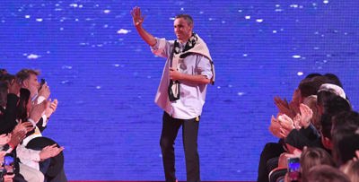 المصمّم راف سايمونز يغادرُ علامة كالفن كلاين بشكلٍ مُفاجئ!