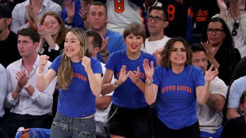 تايلور سويفت تعيش ليلة استثنائية في مدرجات نهائي الـNBA