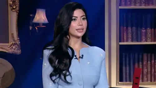 كارولين عزمي