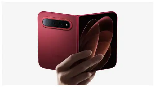 هل تفوقت شاومي على آيفون ألترا بهاتف Xiaomi 18 Fold؟