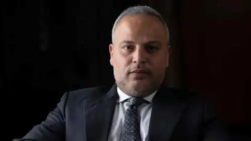 نقابة الإعلاميين تمنع تامر عبد المنعم من الظهور