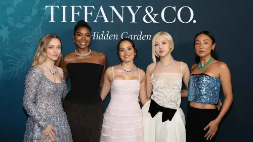 إطلالات النجمات تخطف الأضواء في سهرة .Tiffany & Co