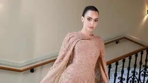كارن وازن في عيدها الأربعين مسيرة أناقة ونجاح