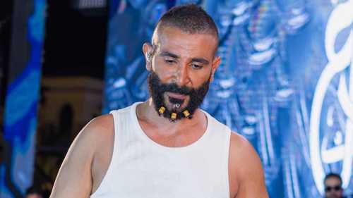 إطلالة أحمد سعد الجديدة تثير التفاعل والجدل