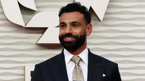 رامي جمال يهدي محمد صلاح أغنية بعد انتقاله إلى طرابزون سبور