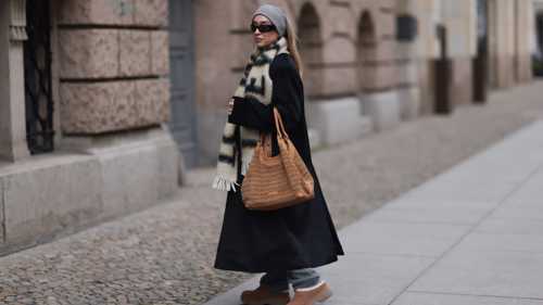 أحذية UGG لإطلالات شتوية مريحة وأنيقة