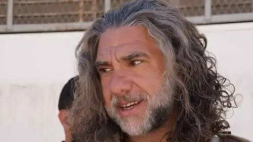 نوار بلبل يكشف تفاصيل شخصيته في "خارج التغطية"