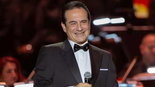 محمد ثروت يخضع لجراحة عاجلة ونجله يطالب الجمهور بالدعاء