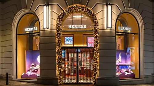 تفاصيل ليلة سرقة متجر Hermès الفاخر في سويسرا