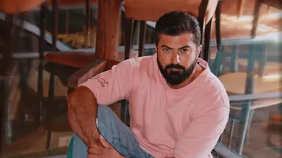 سيف نبيل